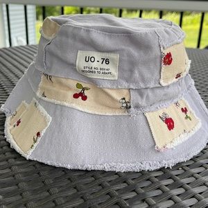 Urban Outfitters Bucket Hat Lilac with cream patches